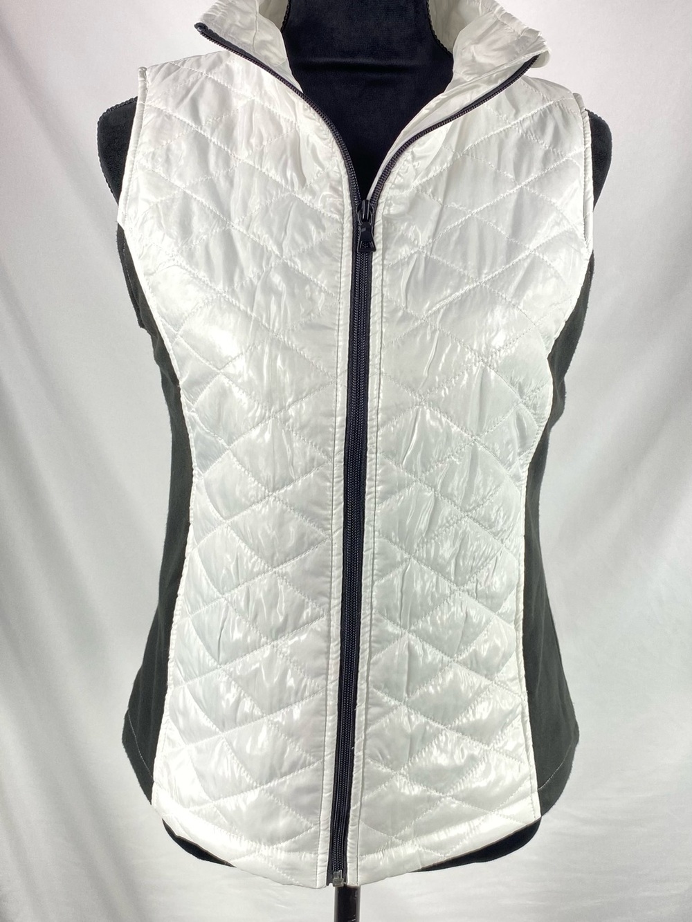 Women’s White Quilted Puffer Vest Black Side Panels Full Zip Stand Collar Small